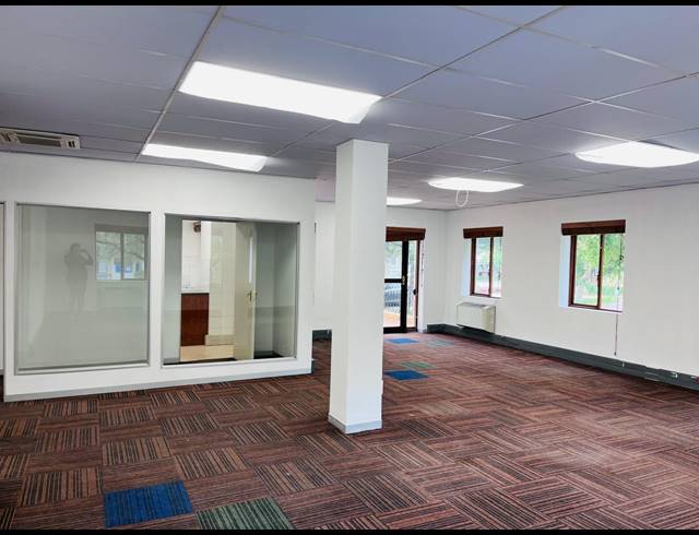 206M² OFFICE TO LET IN VORNA VALLEY